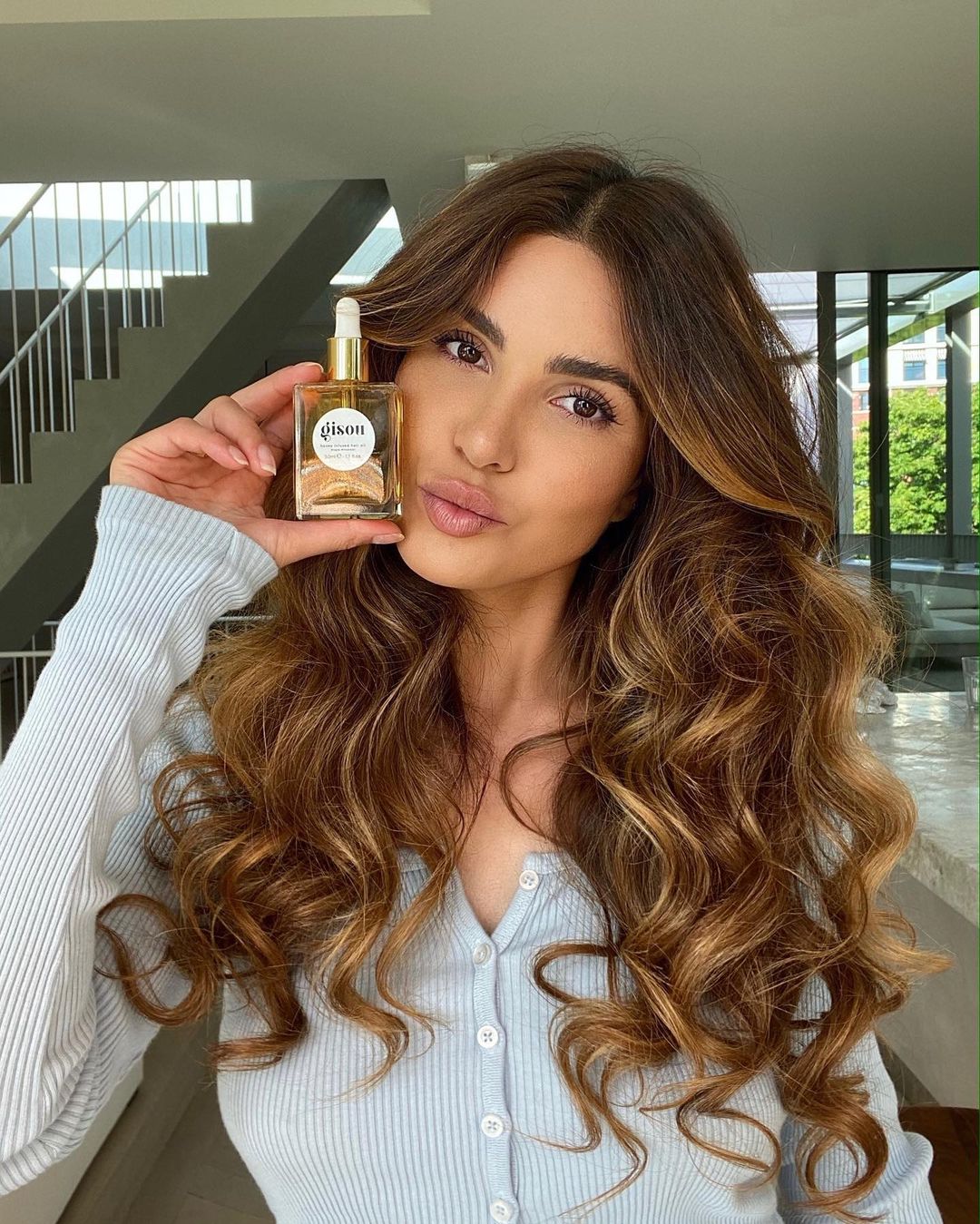 Negin Mirsalehi with Hair Oil